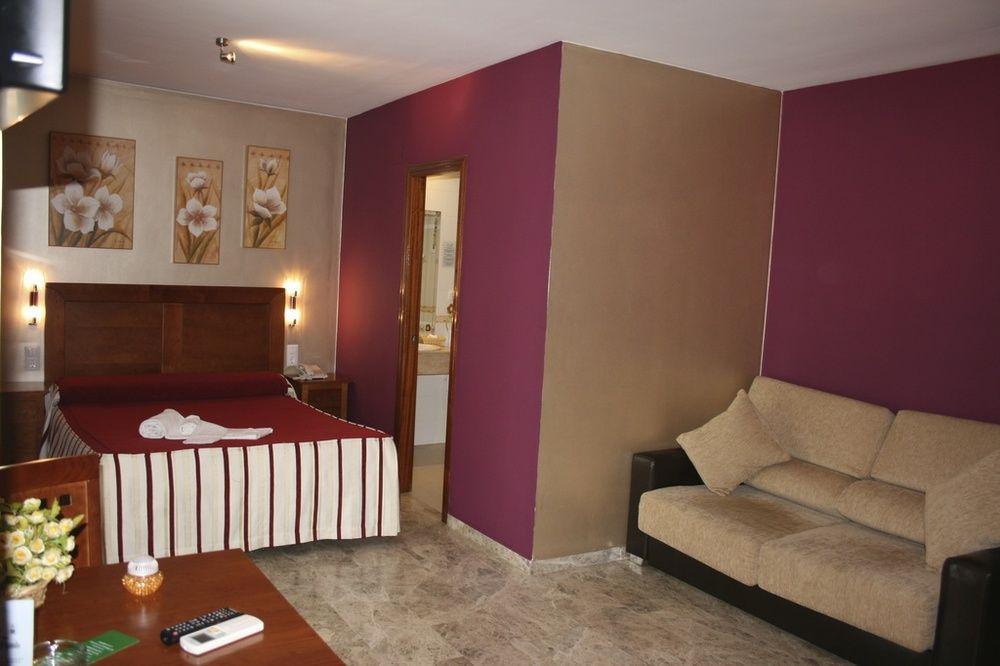 Apartamentos La Fuente Kordoba Bagian luar foto